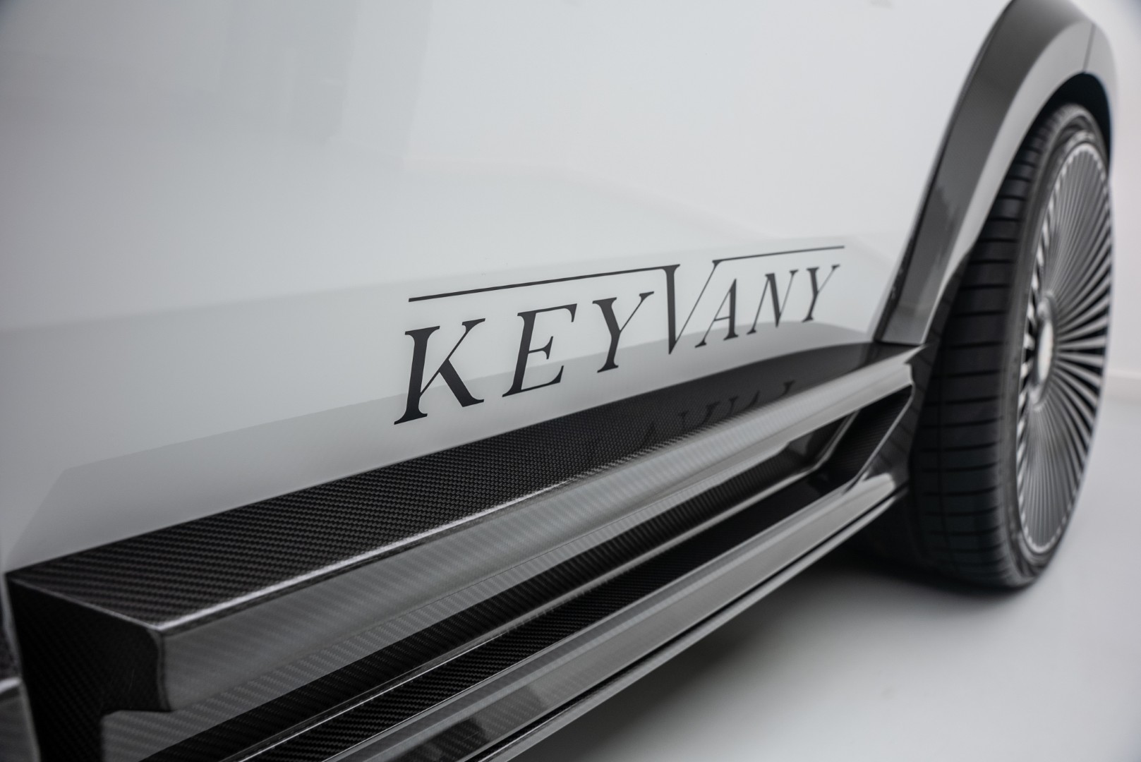 2023 RANGE ROVER AUTOBIOGRAPHY WITH KEYVANY BODY KIT